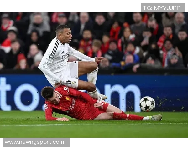 早报:利物浦强势反弹连胜皇马遭遇两连败挑战艰难 早报:利物浦强势反弹连胜皇马遭遇两连败挑战艰难