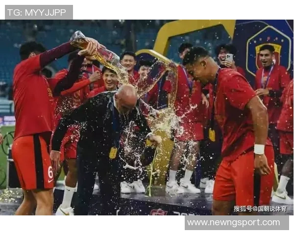 穆斯卡特因不当言论停赛未入中超最佳主帅候选引发热议 穆斯卡特因不当言论停赛未入中超最佳主帅候选引发热议