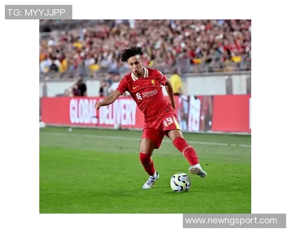 法尔克透露孔帕尼对17岁边锋麦克的高度认可或将外租锻炼提升出场机会