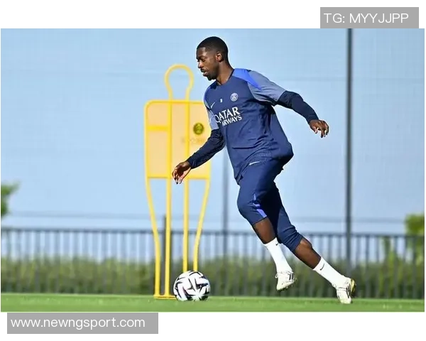 登贝莱伤情未愈仍坚持参加巴黎训练展现斗志