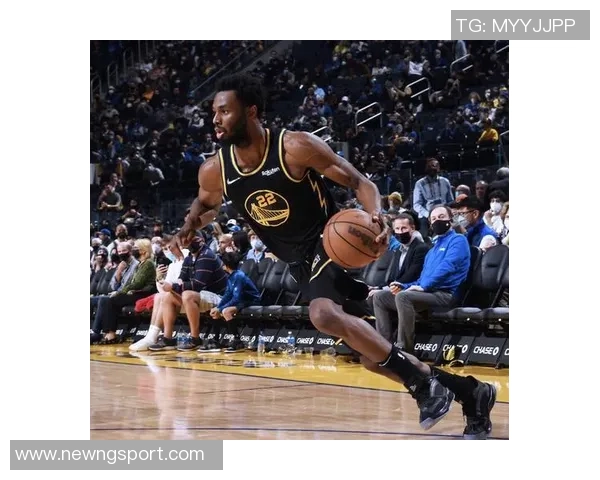 贝9表现出色三分球精准命中21分正负值高达27上场状态低迷未能得分